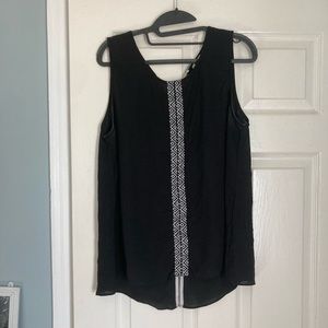 Flowy black and white top